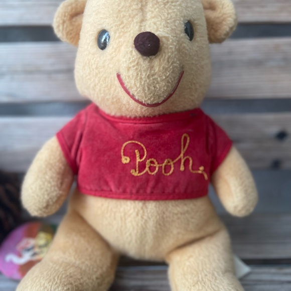 Sale‼️Winnie the Pooh -EUC/Vintage Stuffed Bear-15 inches long - Picture 6 of 9